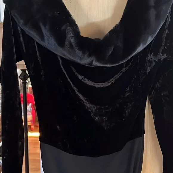 Black velvet faux collar body suit large - Picture 4 of 4
